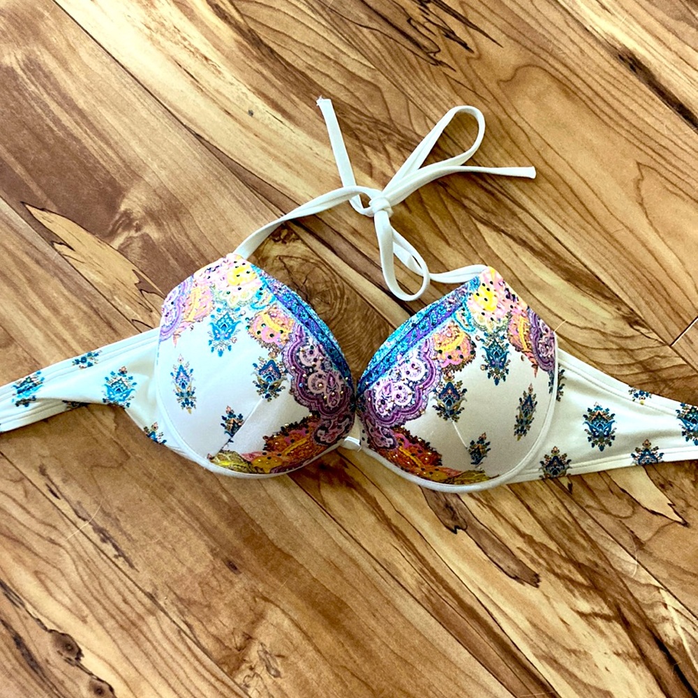 Victoria’s Secret push-up Set an effect bikini top lots of padding size 34D wire
